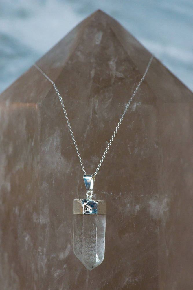 
                
                    Load image into Gallery viewer, Clear Quartz Point Necklace
                
            